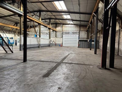 Local d'activité / Entrepôt - 1 100 m²