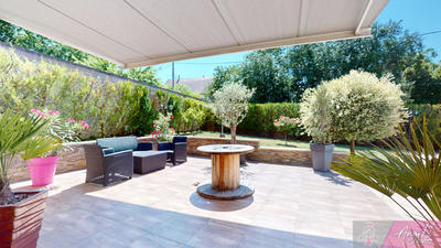 Maison - 191 m² - 5 pièces