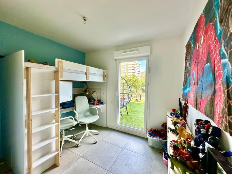 Appartement - 100 m² - 4 pièces