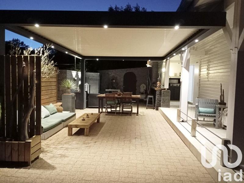 Maison - 180 m² - 7 pièces