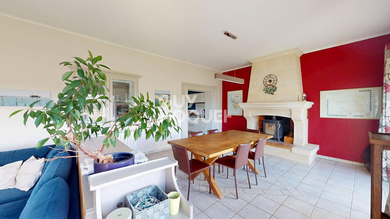 Maison - 226 m² - 9 pièces