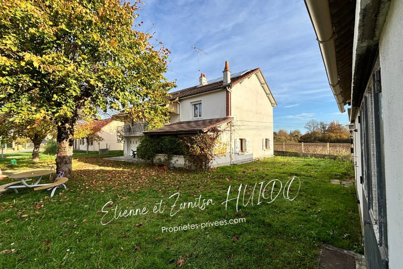 Maison - 157 m² - 9 pièces