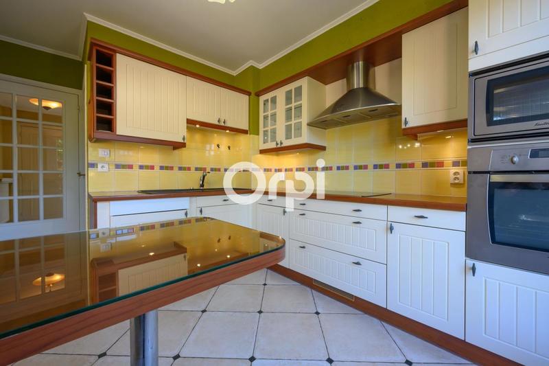 Maison - 93 m² - 4 pièces