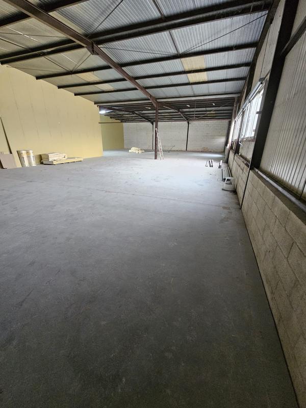 Local d'activités - 180 m²