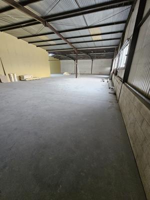 Local d'activités - 180 m²