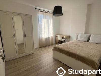 Chambre - 11 m² - 1 pièce