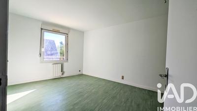 Maison - 248 m² - 9 pièces