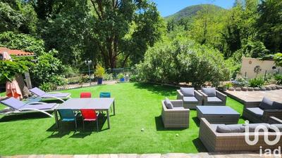 Maison - 177 m² - 6 pièces