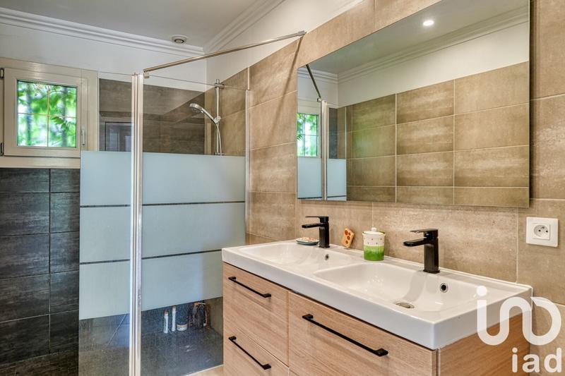 Maison - 151 m² - 6 pièces