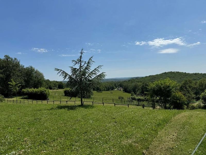 Propriété - 207 m² - 6 pièces