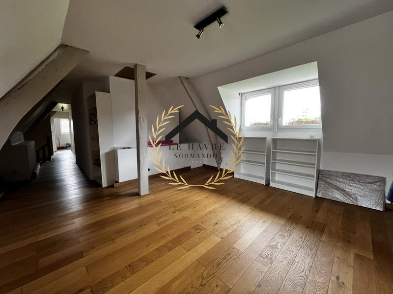 Maison - 297 m² - 8 pièces