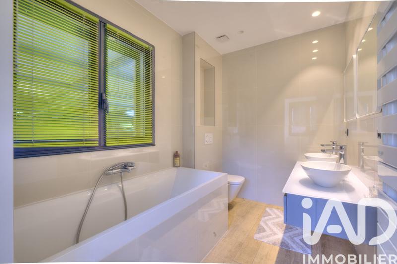 Maison de maîtres - 360 m² - 10 pièces