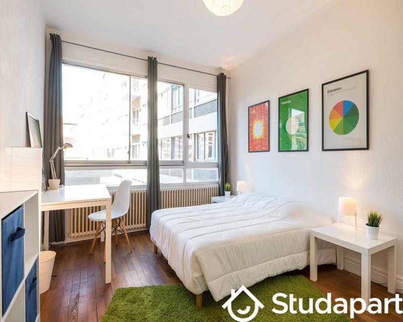 Chambre - 70 m² - 1 pièce