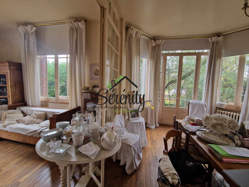 Maison - 180 m² - 8 pièces