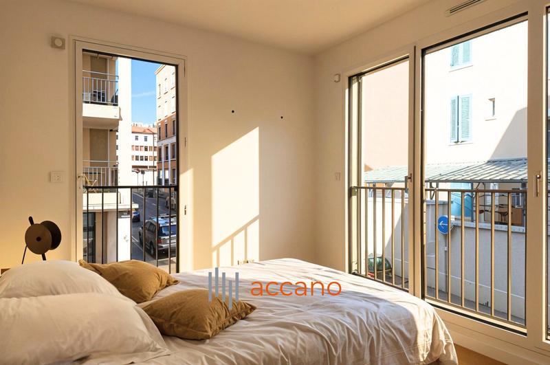 Appartement - 90 m² - 4 pièces