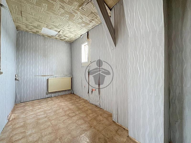 Magasins - 280 m² - 10 pièces