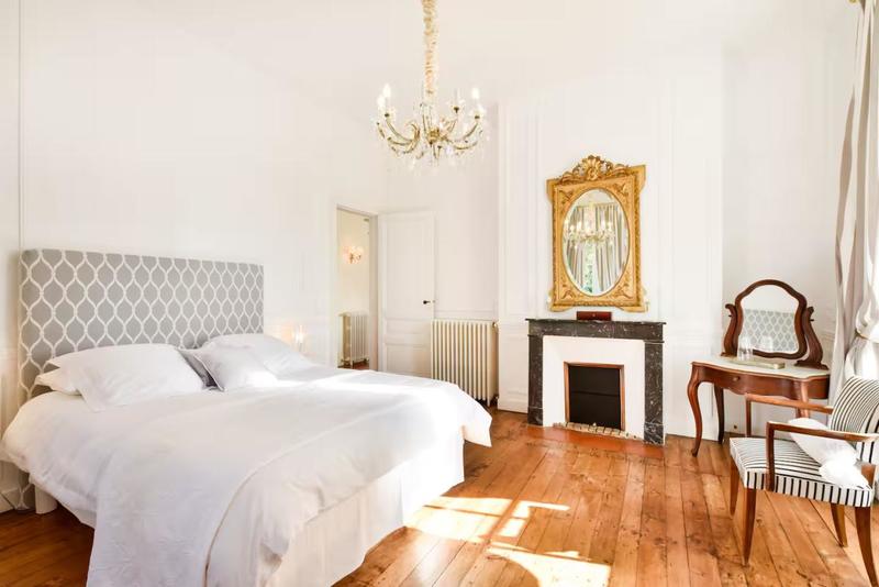 Demeure - 450 m² - 12 pièces