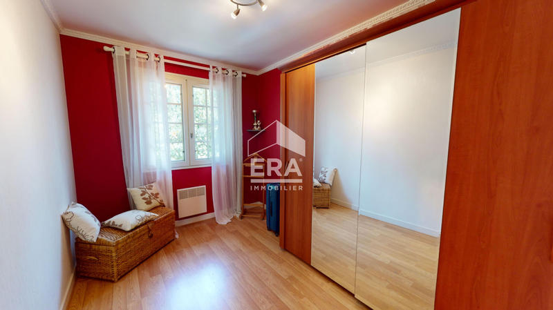 Maison - 180 m² - 8 pièces