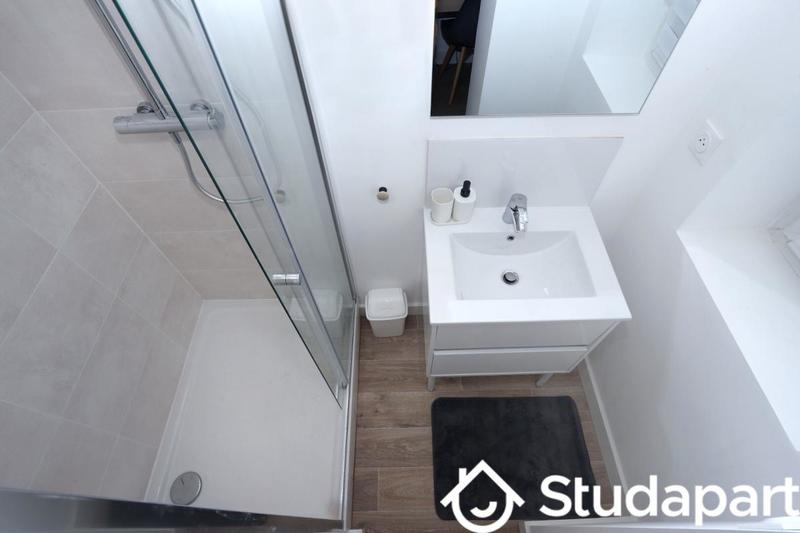 Chambre - 12 m² - 1 pièce