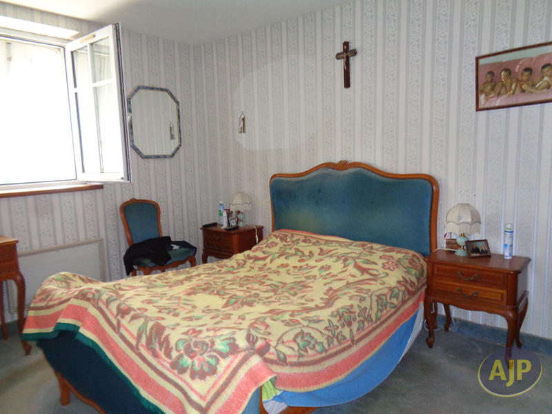 Maison - 147 m² - 8 pièces