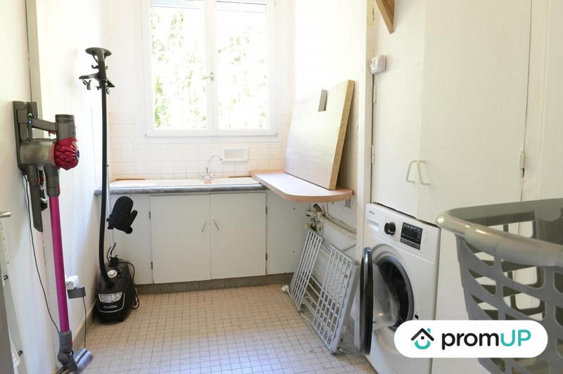 Maison - 180 m² - 8 pièces