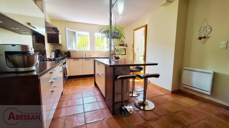 Maison - 182 m² - 6 pièces