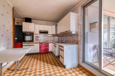 Appartement - 99 m² - 3 pièces