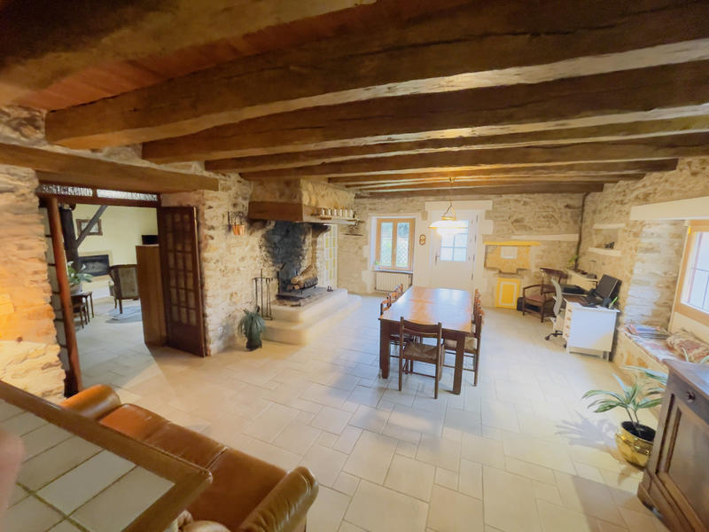 Maison - 207 m² - 6 pièces