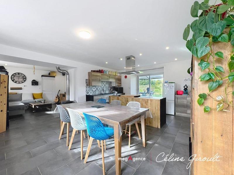 Maison en pierre - 130 m² - 5 pièces