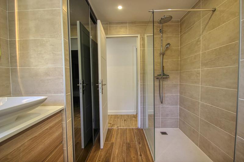 Villa - 215 m² - 5 pièces