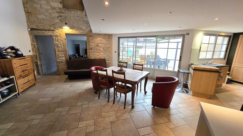 Maison - 215 m² - 7 pièces