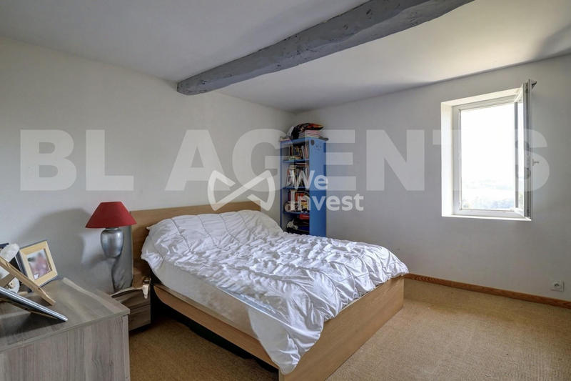 Maison - 333 m² - 10 pièces