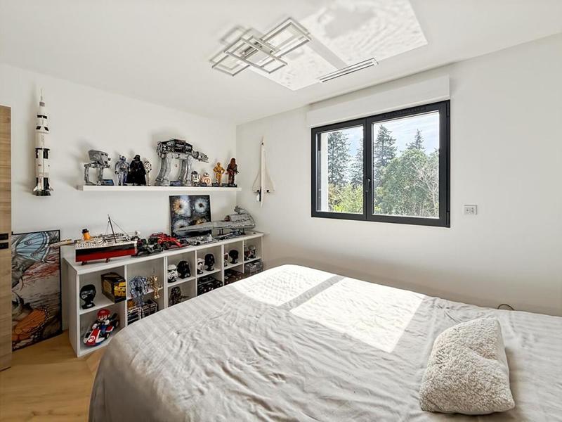 Maison - 215 m² - 5 pièces