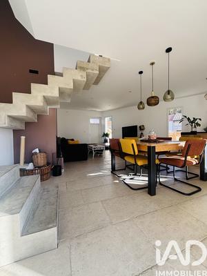 Maison - 107 m² - 5 pièces