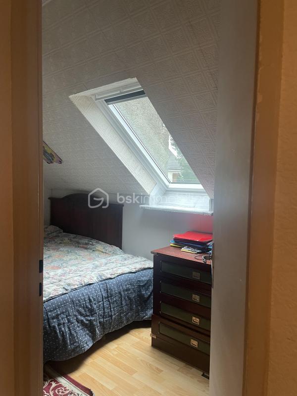 Maison traditionnelle - 90 m² - 6 pièces