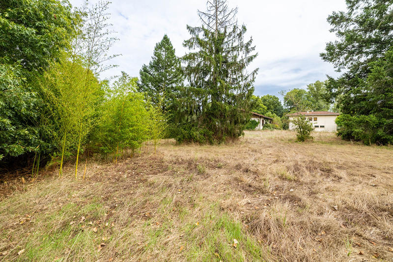 Maison - 202 m² - 9 pièces