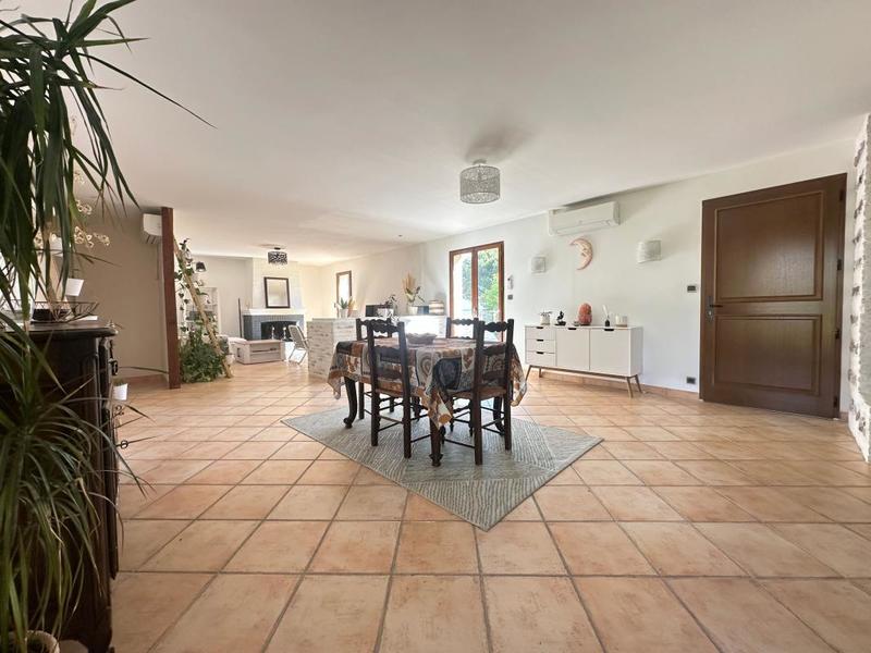 Maison - 148 m² - 5 pièces