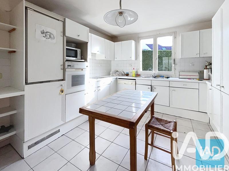 Maison - 211 m² - 8 pièces