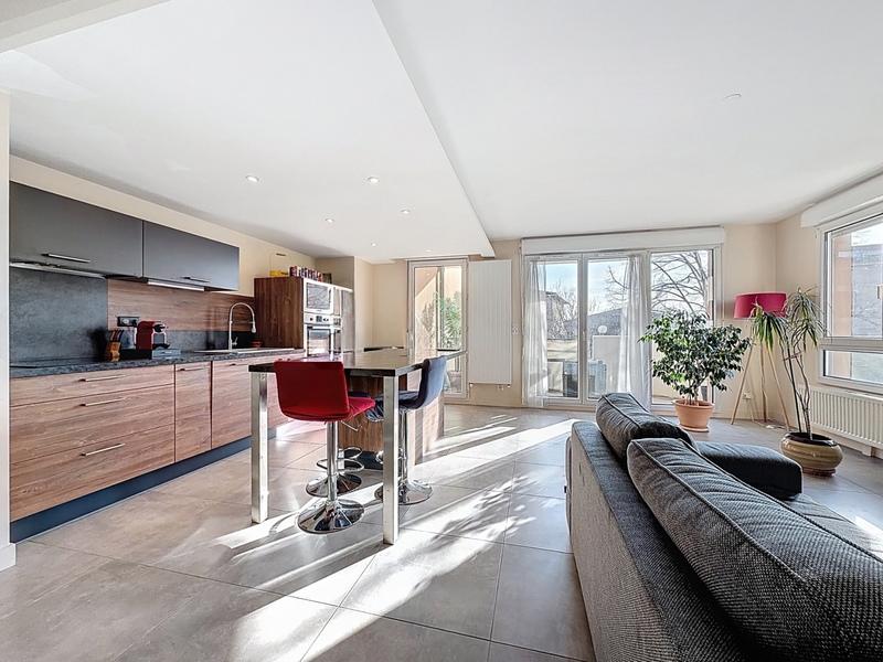 Appartement - 75 m² - 3 pièces