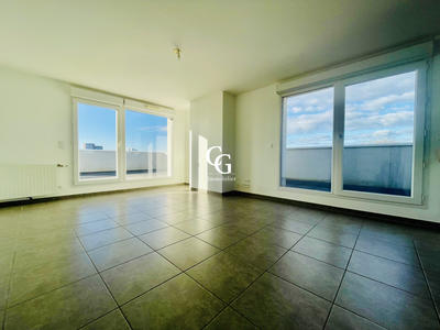 Appartement - 90 m² - 4 pièces