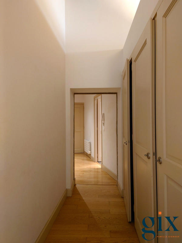 Appartement - 85 m² - 4 pièces