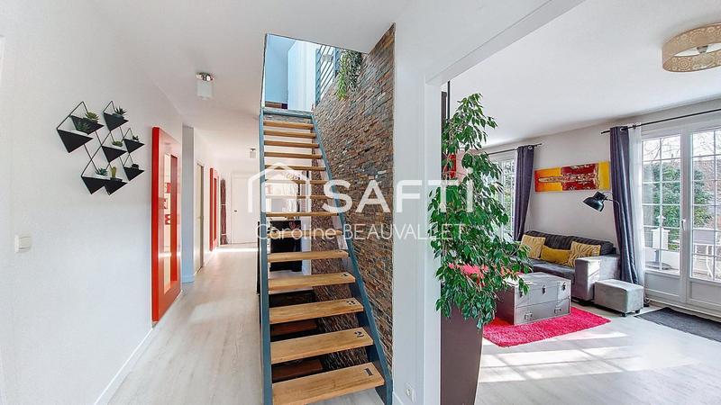 Maison - 204 m² - 7 pièces