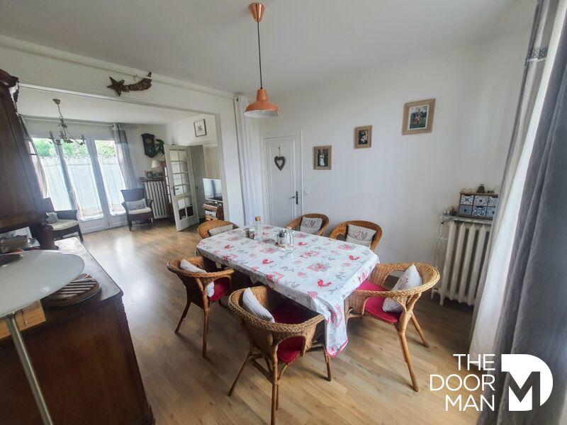 Maison - 145 m² - 8 pièces