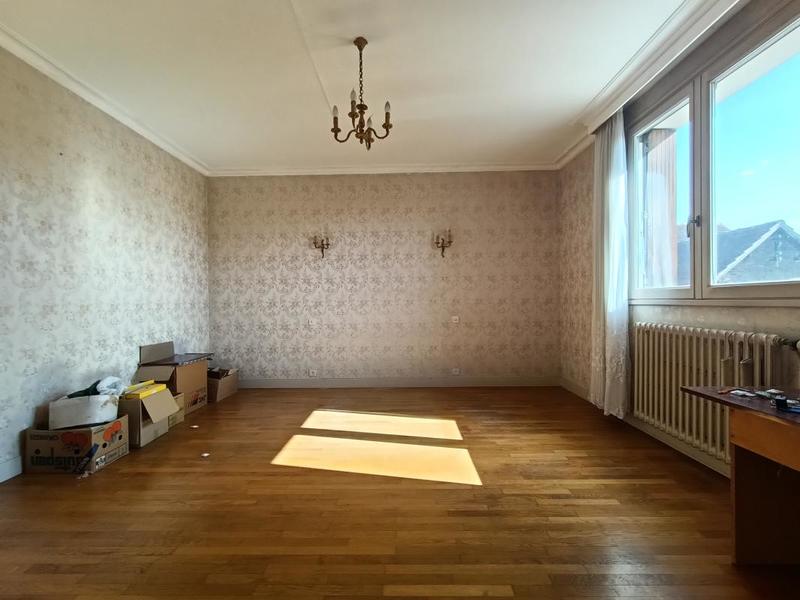 Maison traditionnelle - 170 m² - 7 pièces