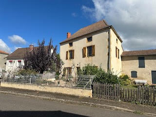 Maison de village - 100 m² - 4 pièces