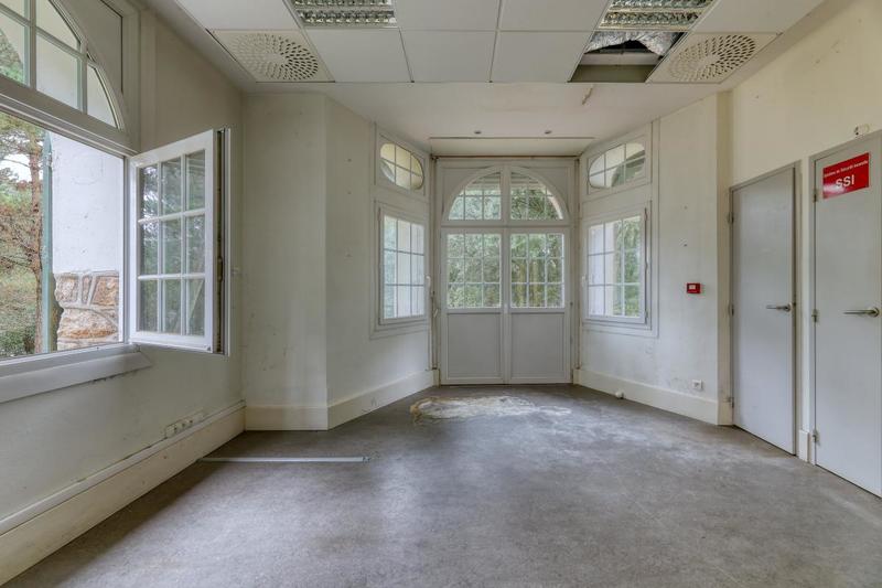 Villa - 439 m² - 12 pièces