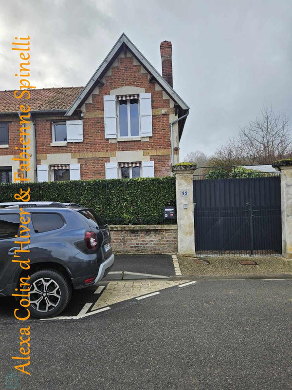 Maison - 90 m² - 5 pièces