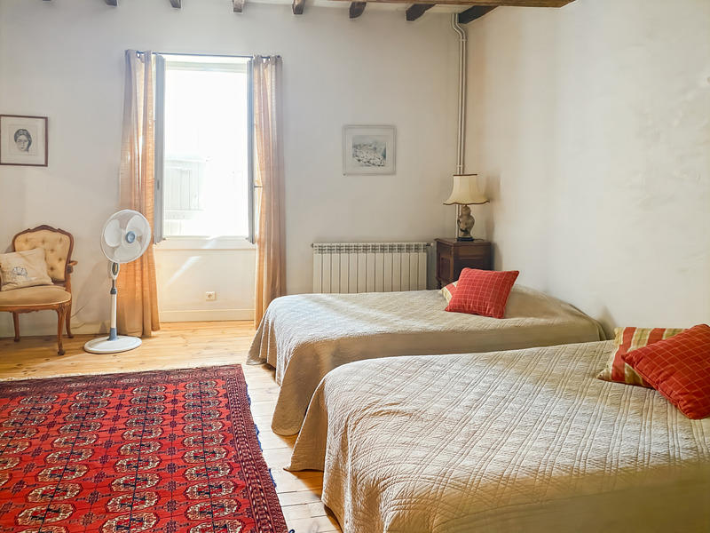 Maison - 227 m² - 6 pièces