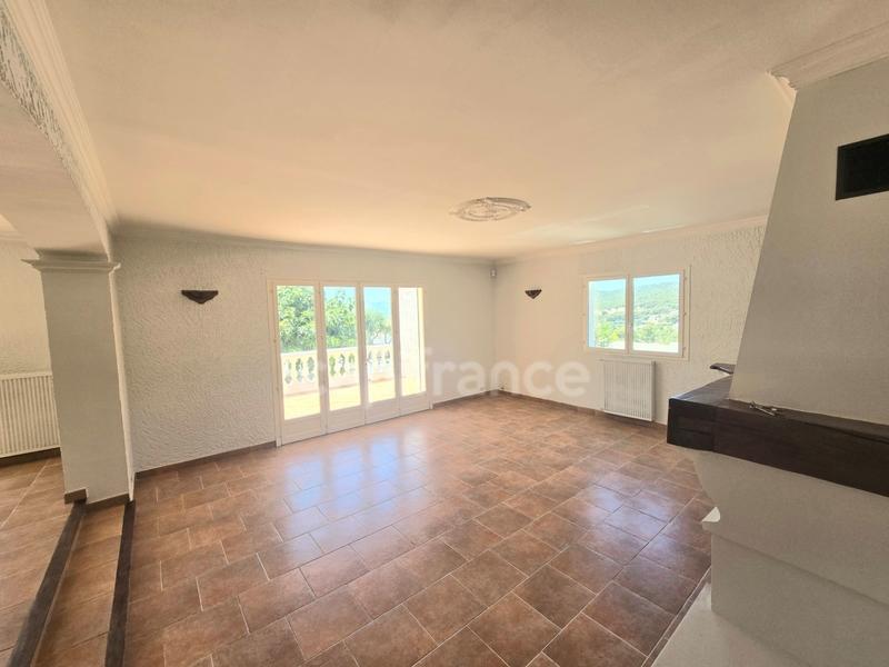 Maison - 180 m² - 5 pièces