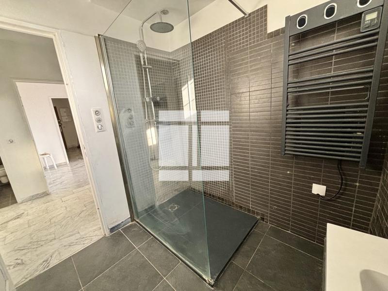 Appartement - 80 m² - 3 pièces